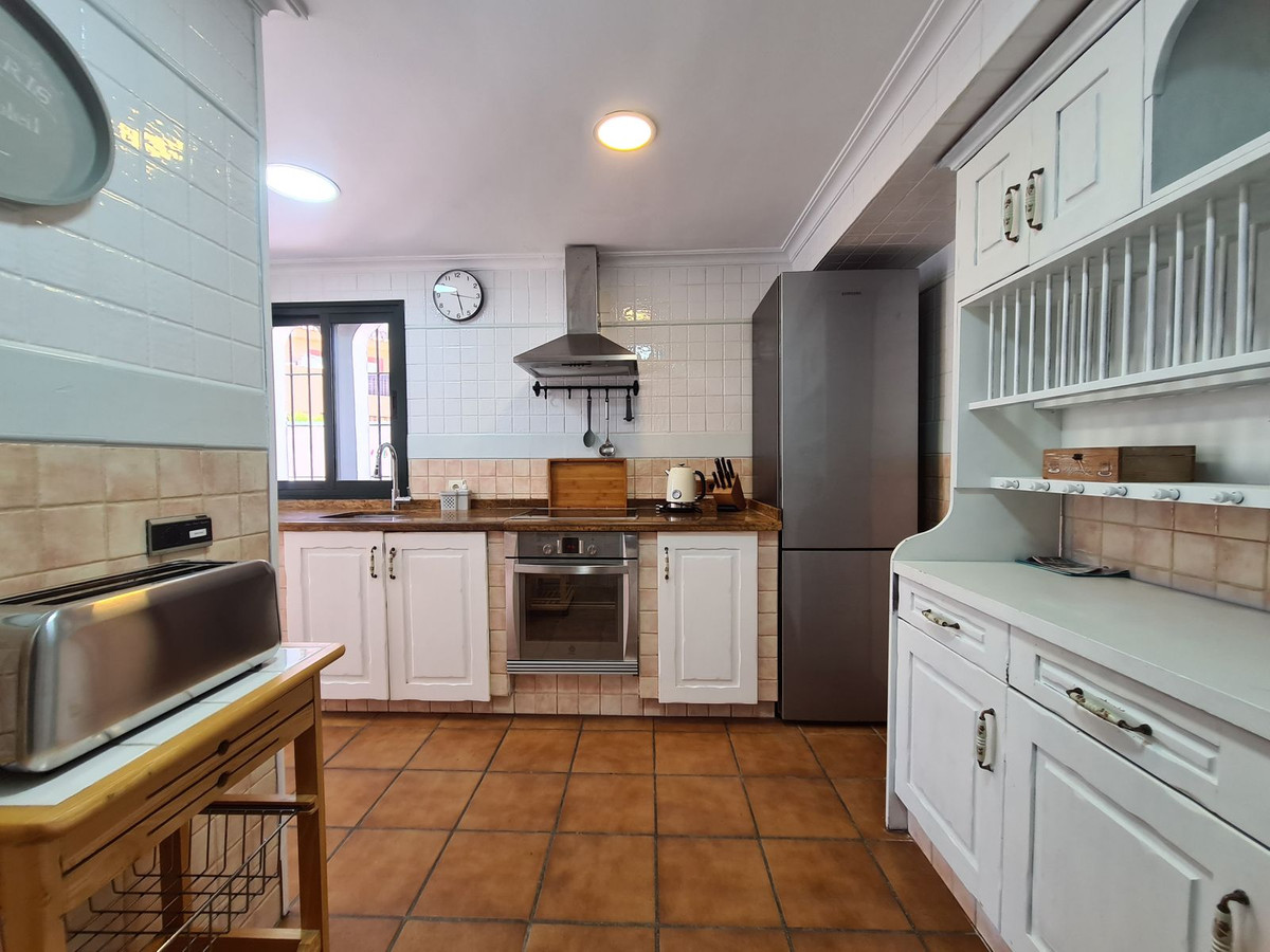 4 Bed, 4 Bath, HouseFor Sale, Casares Playa, Malaga