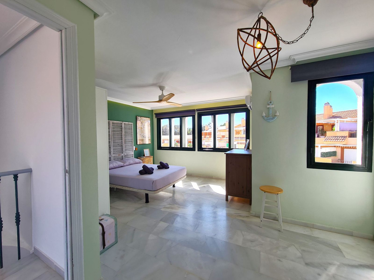 4 Bed, 4 Bath, HouseFor Sale, Casares Playa, Malaga