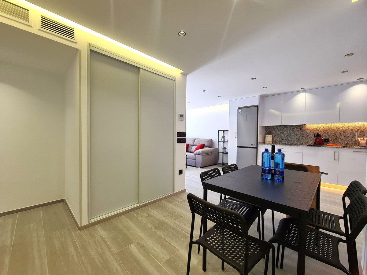 4 Bed, 2 Bath, ApartmentFor Sale, Estepona, Malaga