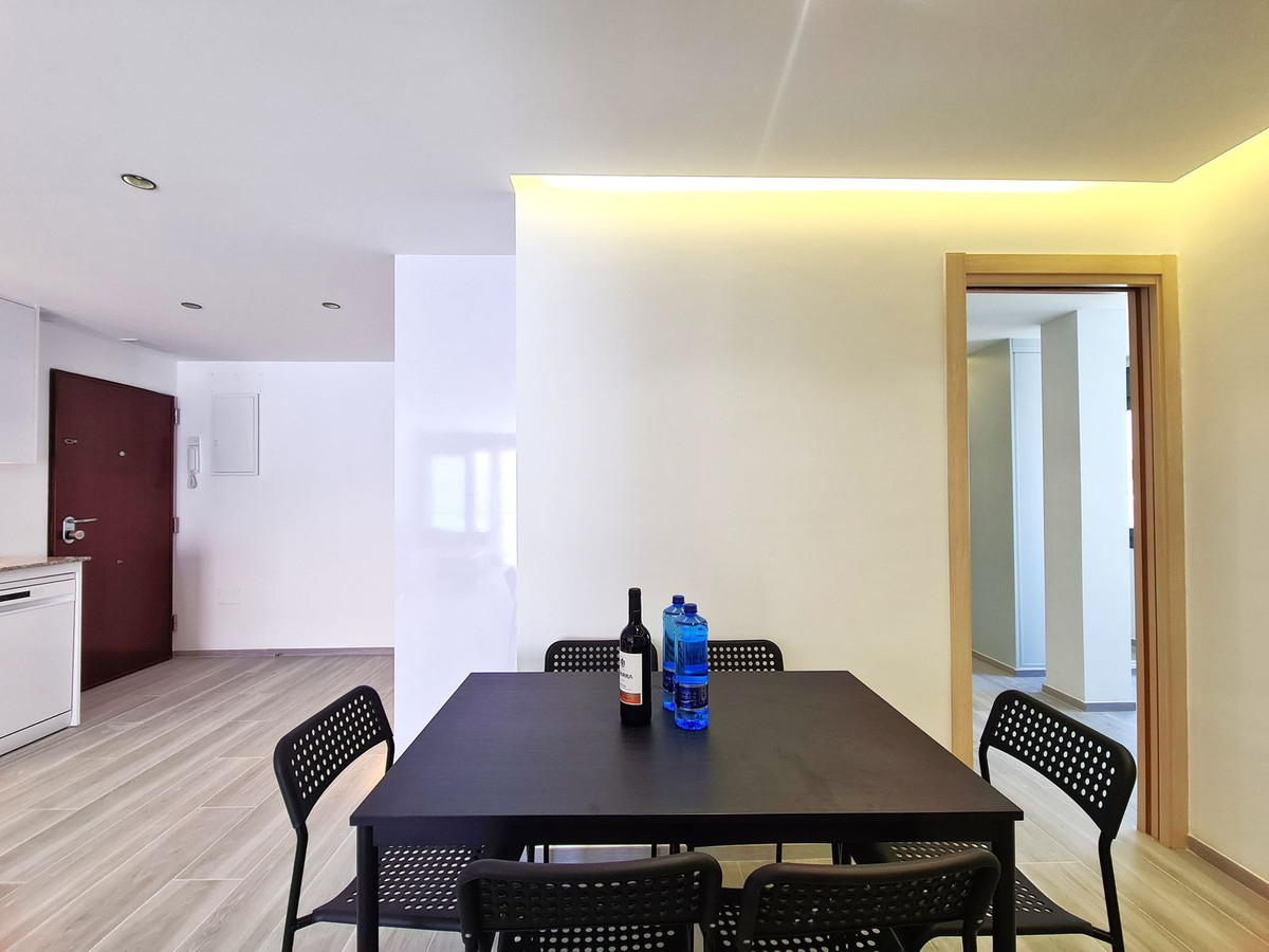 4 Bed, 2 Bath, ApartmentFor Sale, Estepona, Malaga