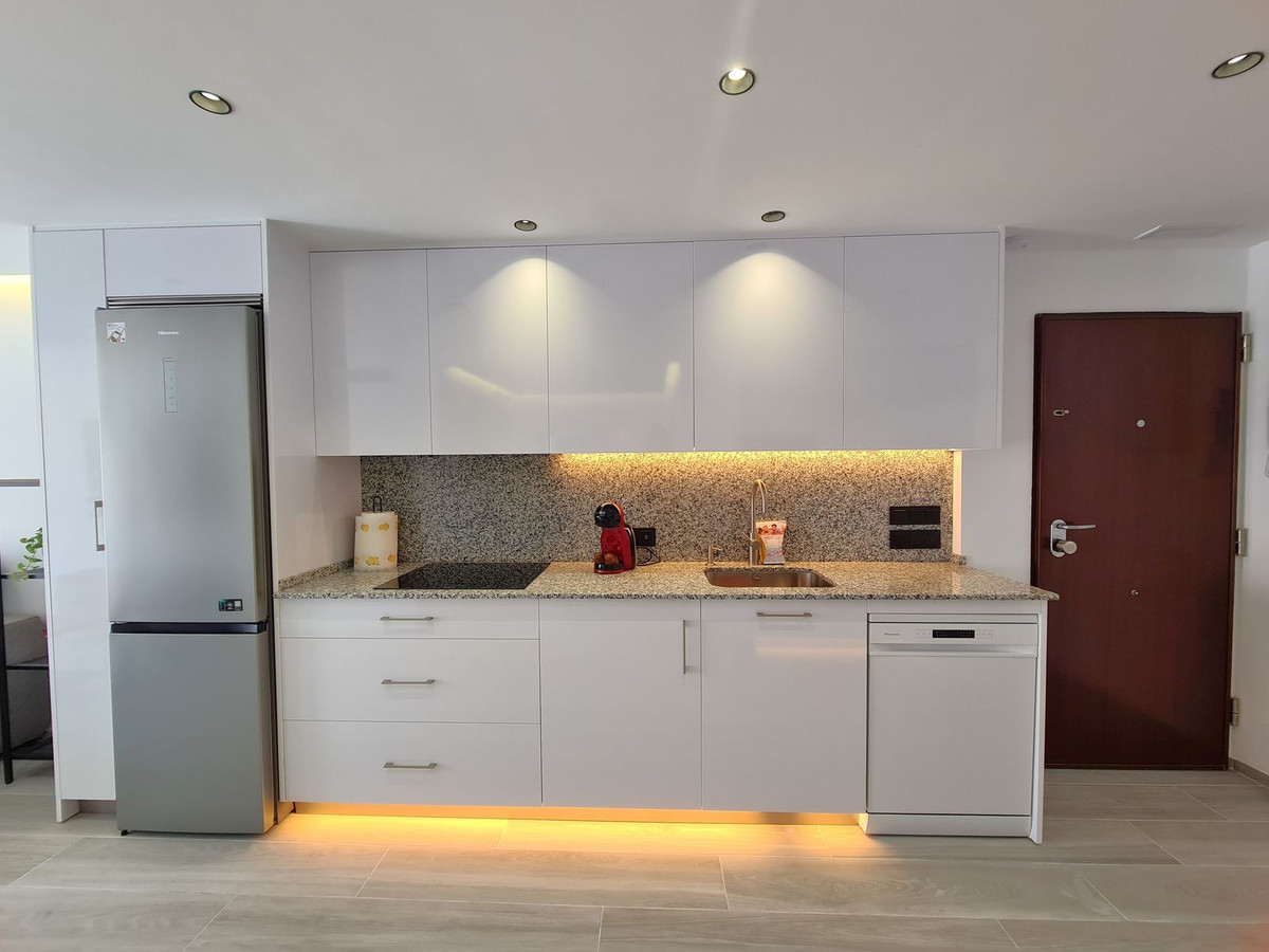 4 Bed, 2 Bath, ApartmentFor Sale, Estepona, Malaga