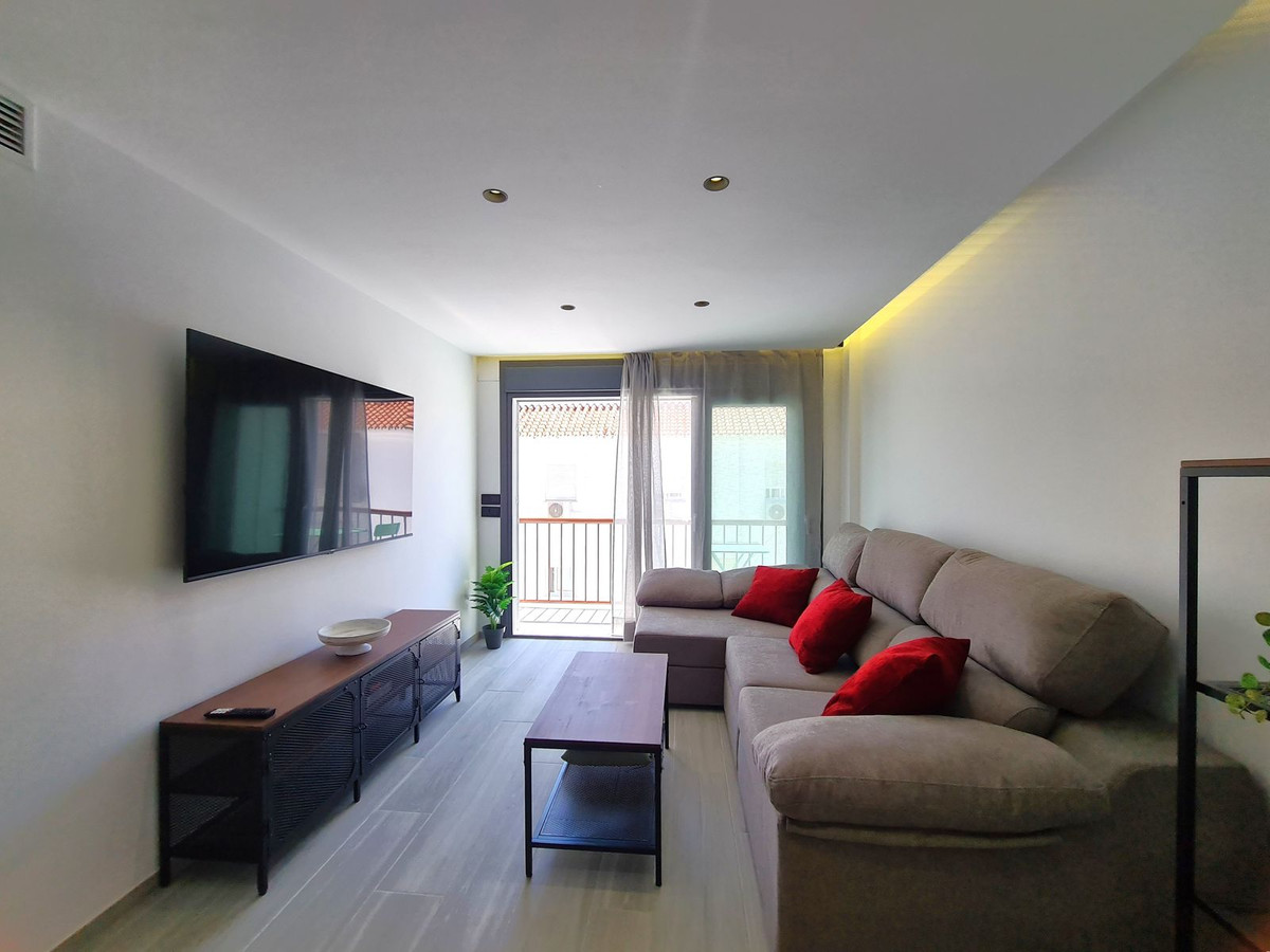 4 Bed, 2 Bath, ApartmentFor Sale, Estepona, Malaga