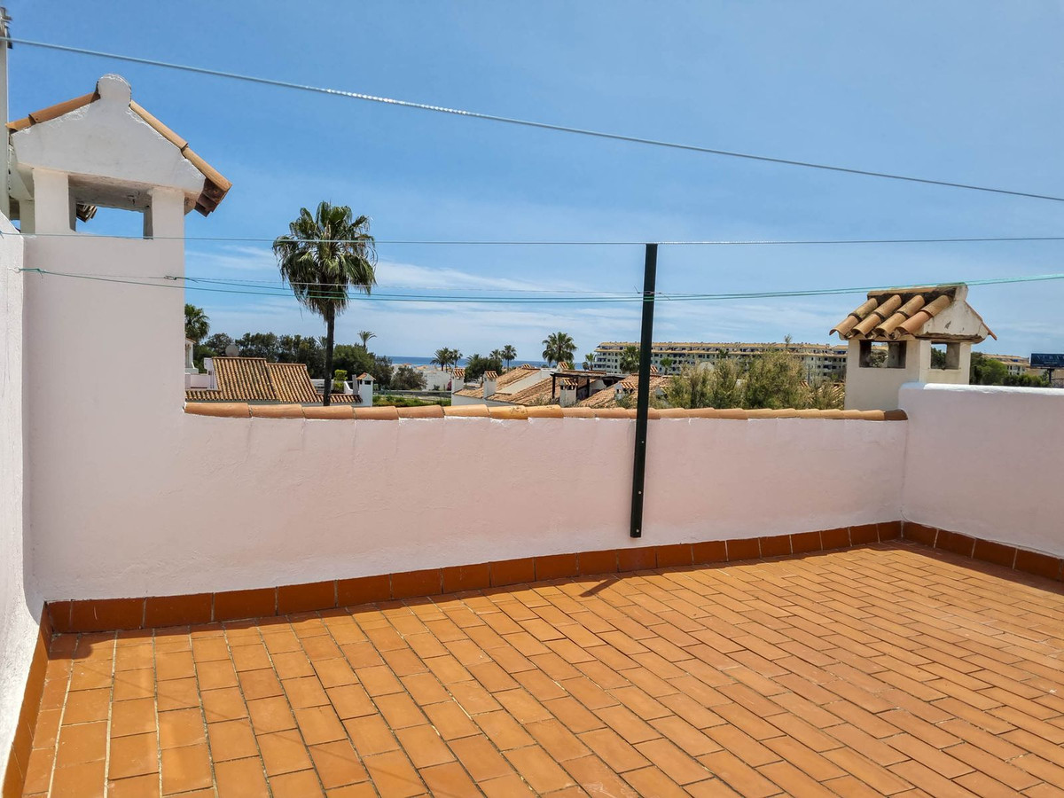 3 Bed, 2 Bath, HouseFor Sale, Casares Playa, Malaga