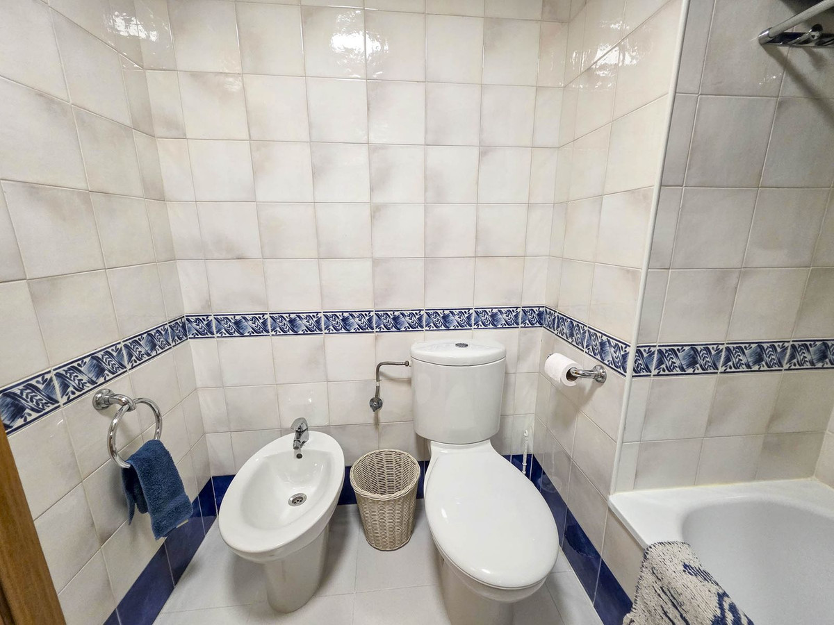 3 Bed, 2 Bath, HouseFor Sale, Casares Playa, Malaga