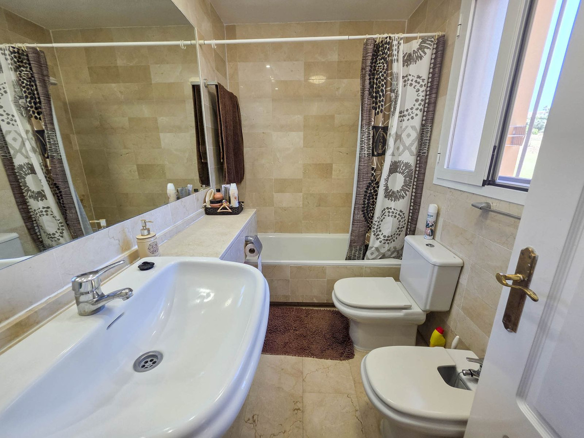 3 Bed, 2 Bath, HouseFor Sale, La Duquesa, Malaga