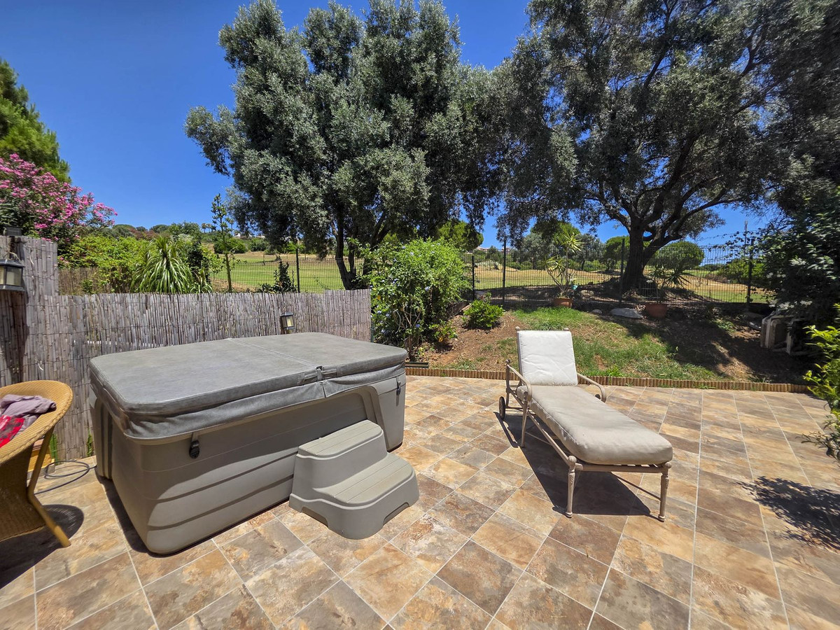 3 Bed, 2 Bath, HouseFor Sale, La Duquesa, Malaga