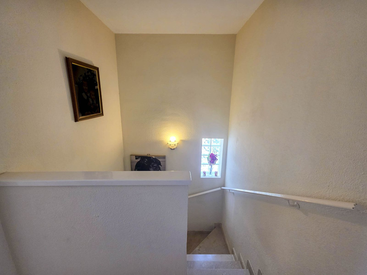 3 Bed, 2 Bath, HouseFor Sale, La Duquesa, Malaga