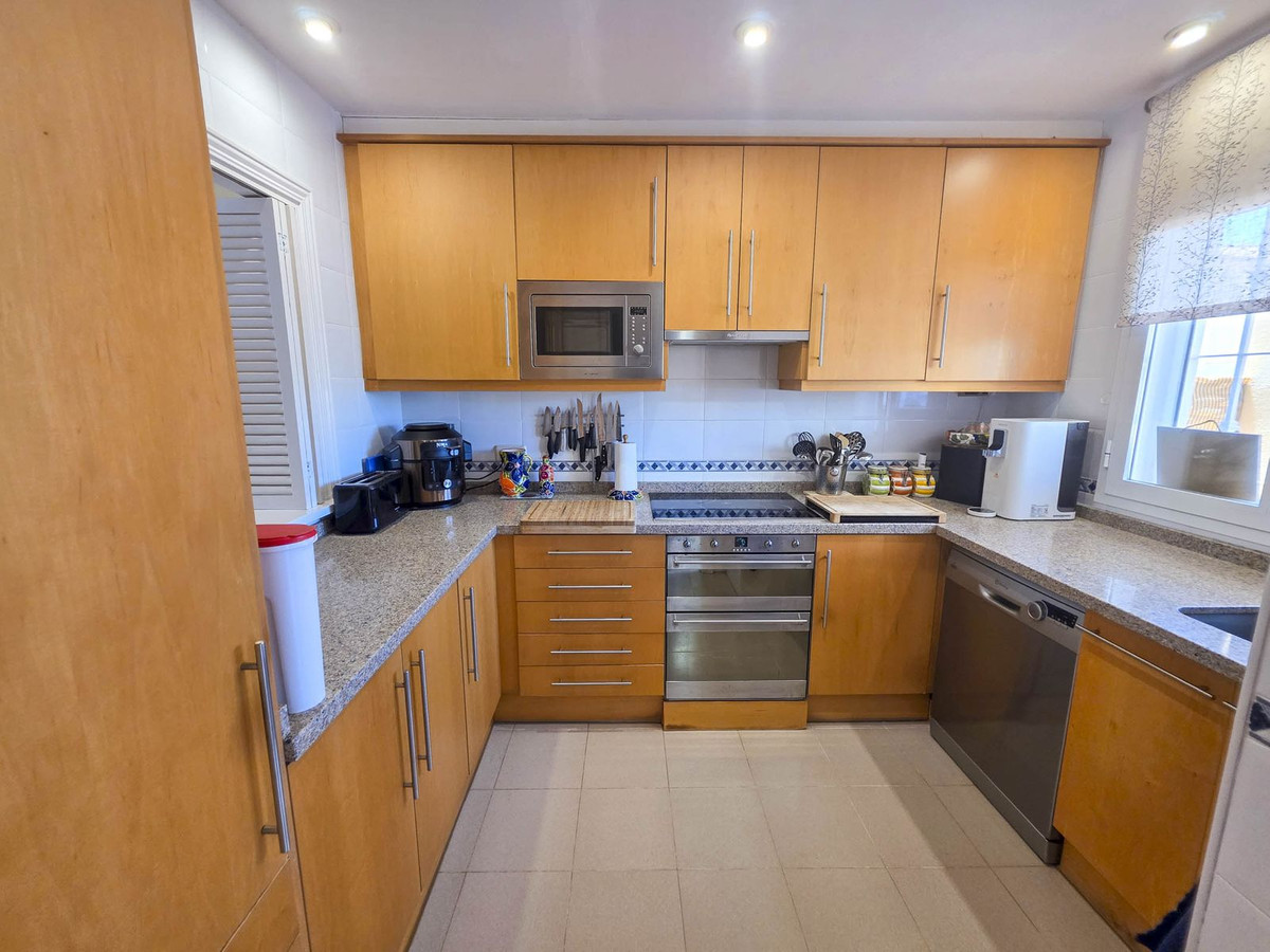 3 Bed, 2 Bath, HouseFor Sale, La Duquesa, Malaga