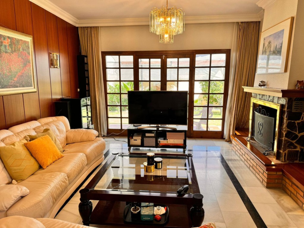6 Bed, 5 Bath, HouseFor Sale, Malaga, Malaga