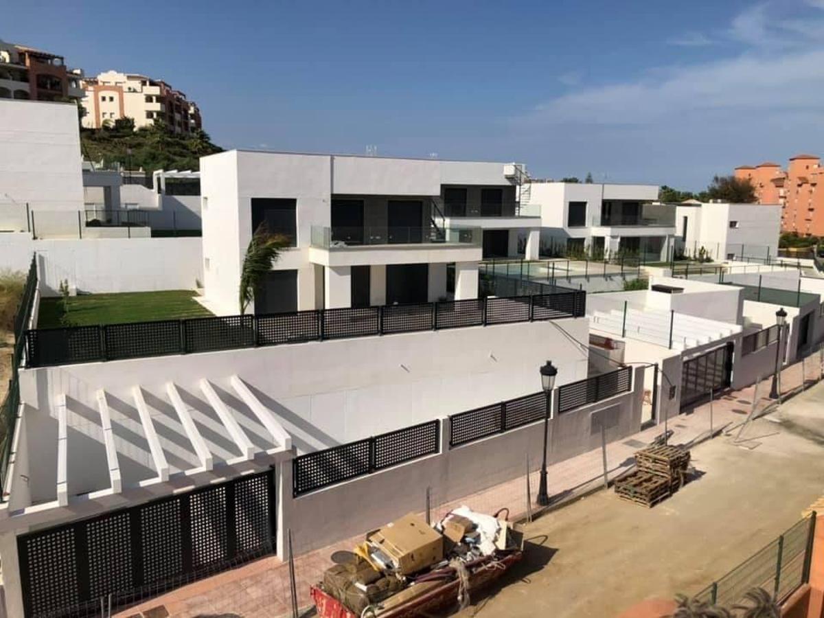 4 Bed, 3 Bath, HouseFor Sale, Manilva, Costa del Sol