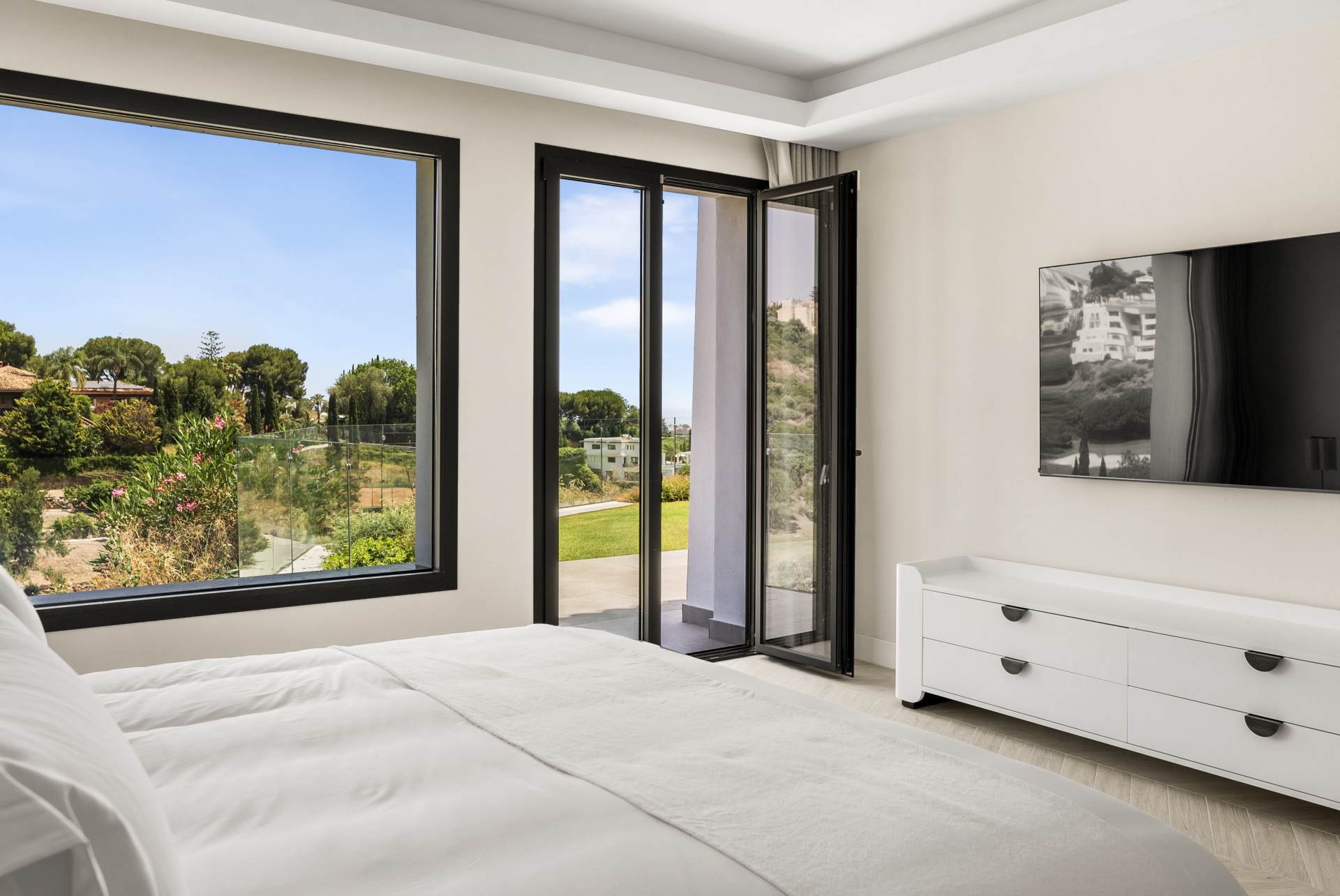 6 Bed, 6 Bath, HouseFor Sale, Benahavis, Malaga