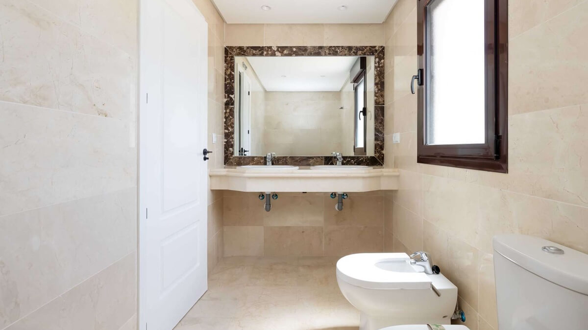 3 Bed, 2 Bath, HouseFor Sale, Estepona, Malaga