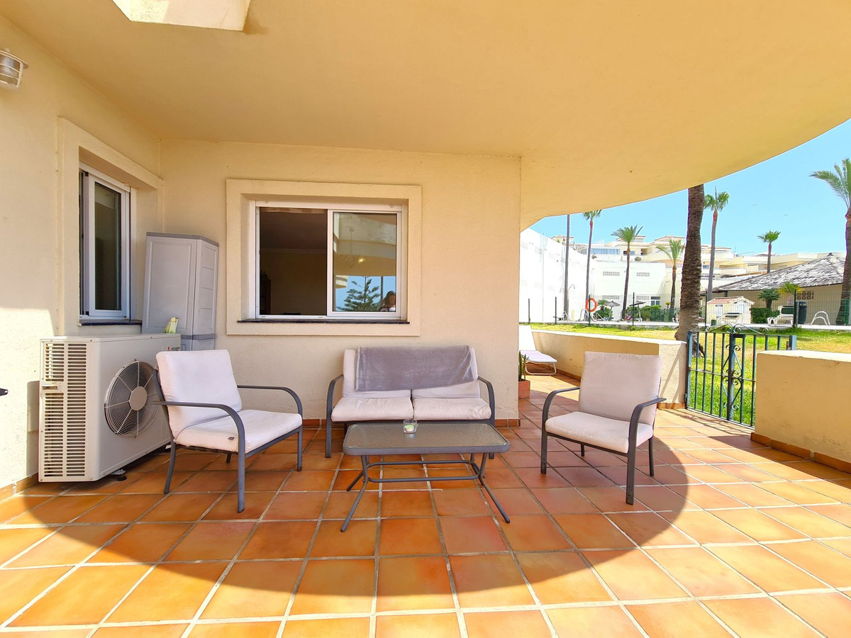 3 Bed, 2 Bath, ApartmentFor Sale, Estepona, Malaga