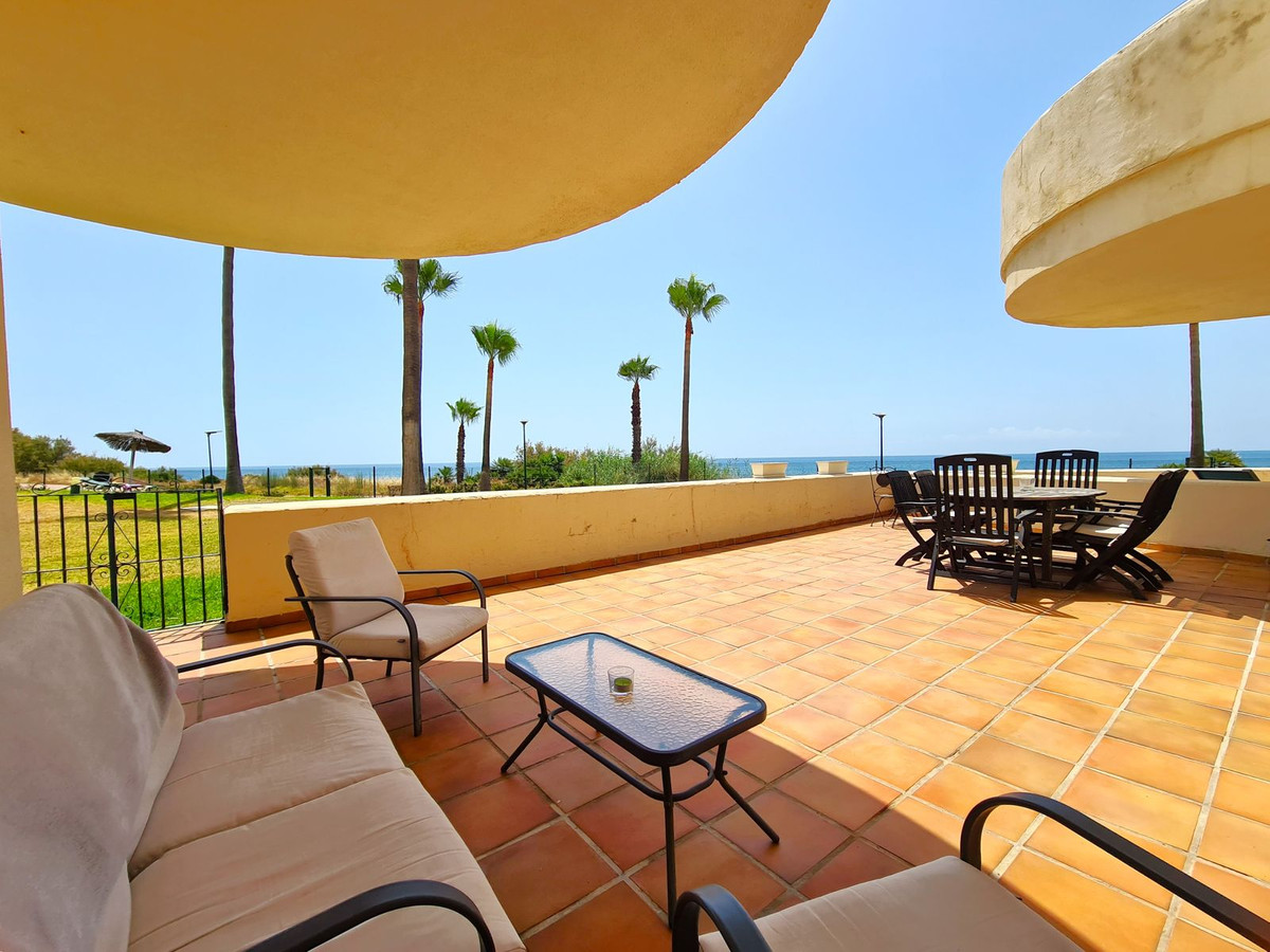 3 Bed, 2 Bath, ApartmentFor Sale, Estepona, Malaga