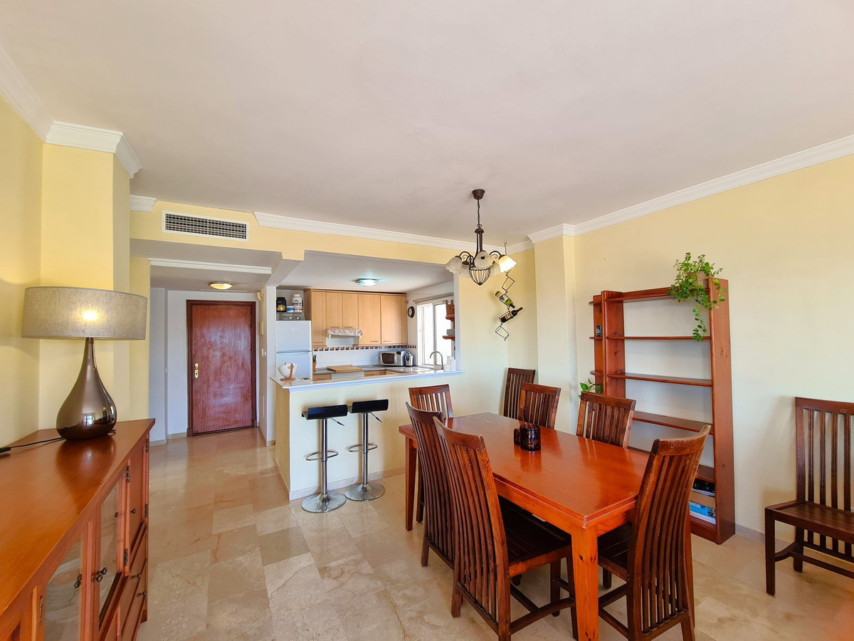 3 Bed, 2 Bath, ApartmentFor Sale, Estepona, Malaga