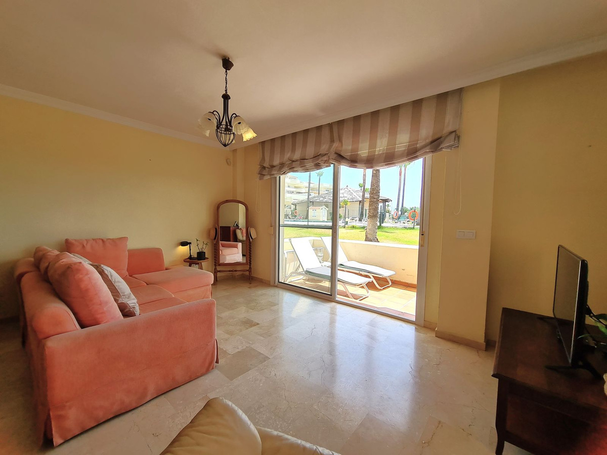3 Bed, 2 Bath, ApartmentFor Sale, Estepona, Malaga