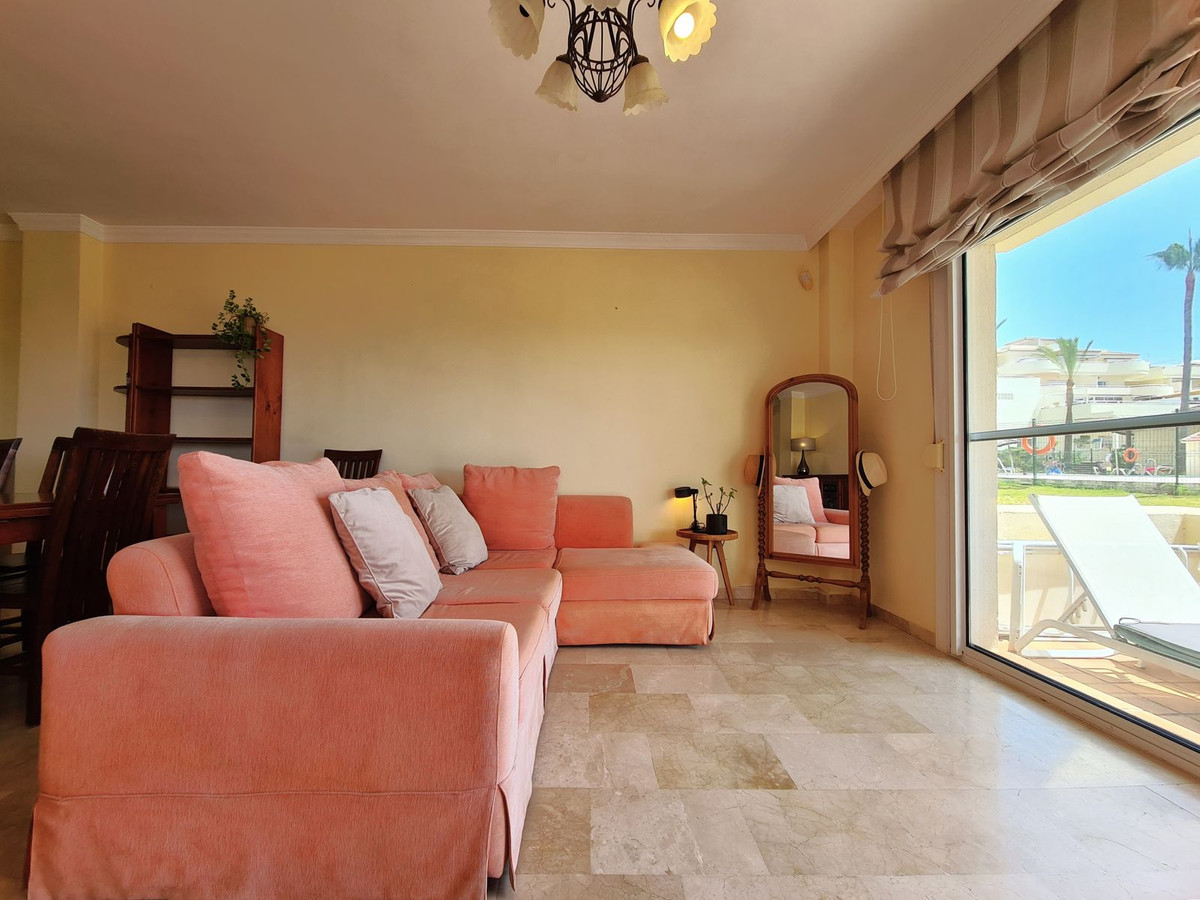 3 Bed, 2 Bath, ApartmentFor Sale, Estepona, Malaga