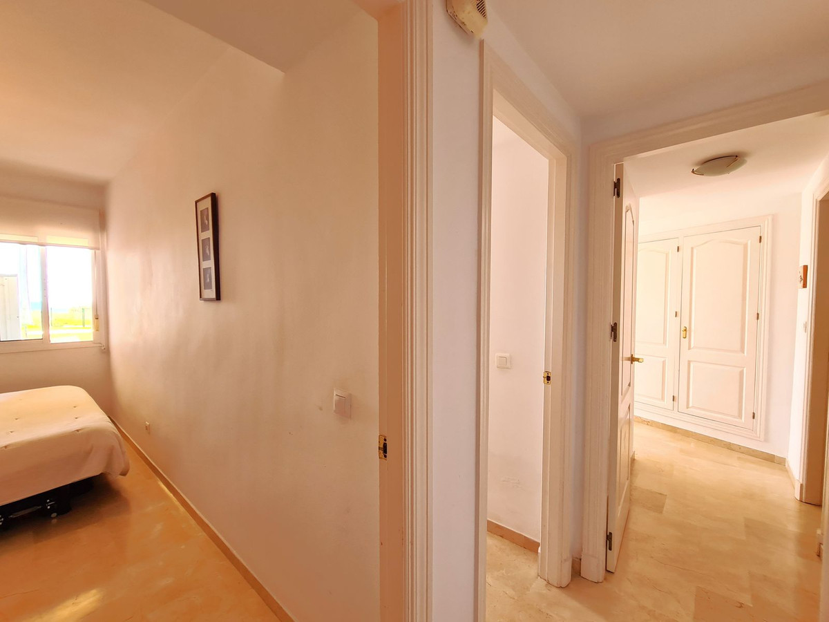 3 Bed, 2 Bath, ApartmentFor Sale, Estepona, Malaga