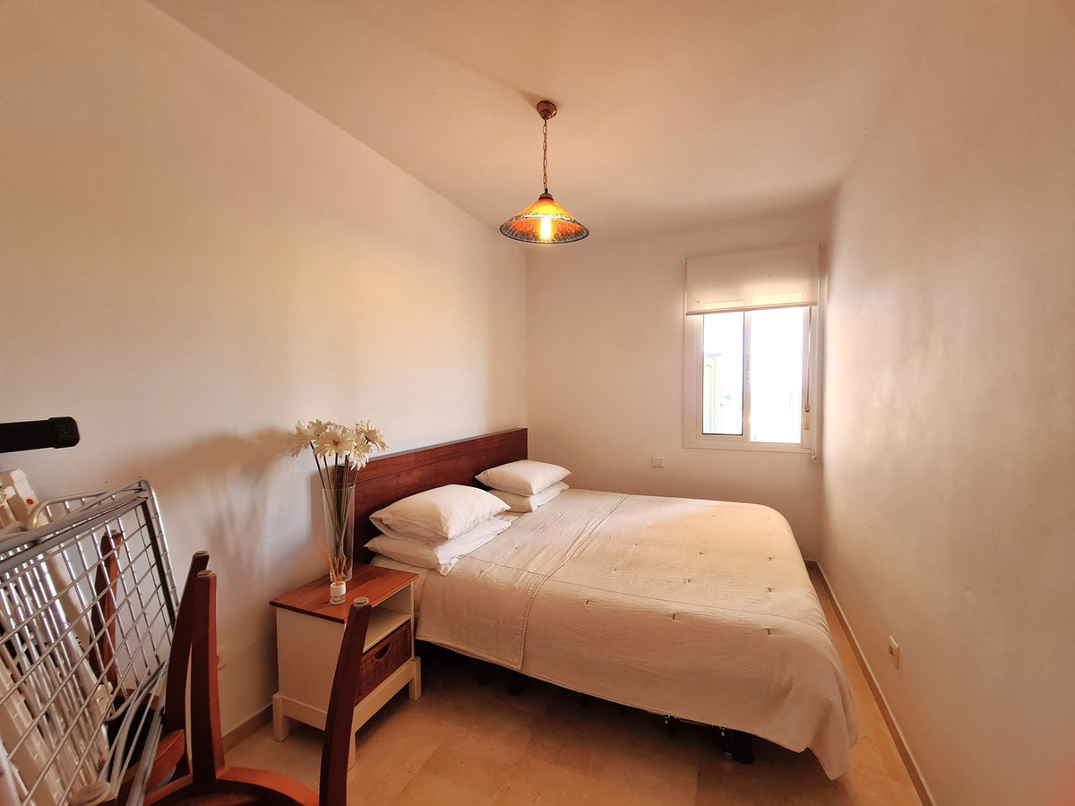 3 Bed, 2 Bath, ApartmentFor Sale, Estepona, Malaga