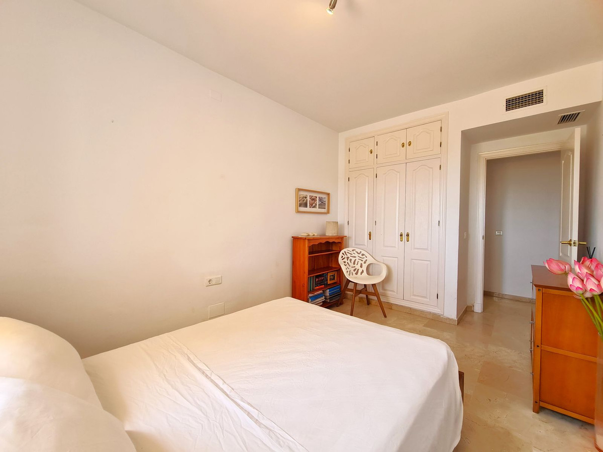 3 Bed, 2 Bath, ApartmentFor Sale, Estepona, Malaga