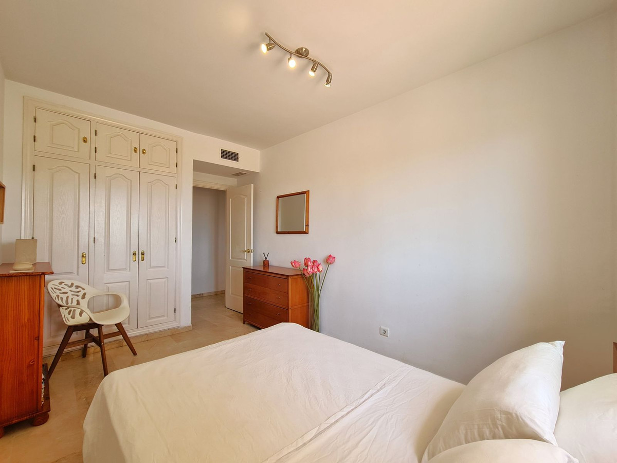 3 Bed, 2 Bath, ApartmentFor Sale, Estepona, Malaga