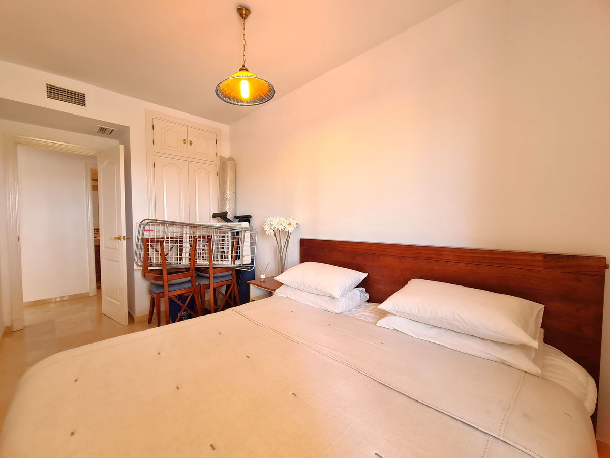 3 Bed, 2 Bath, ApartmentFor Sale, Estepona, Malaga