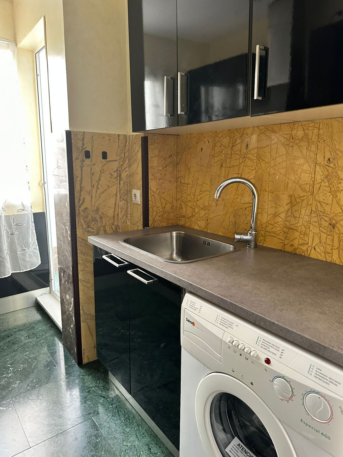 1 Bed, 1 Bath, ApartmentFor Sale, Estepona, Malaga