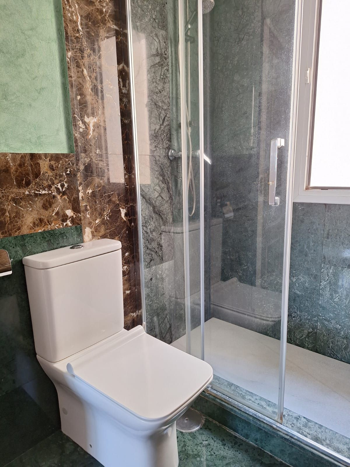 1 Bed, 1 Bath, ApartmentFor Sale, Estepona, Malaga