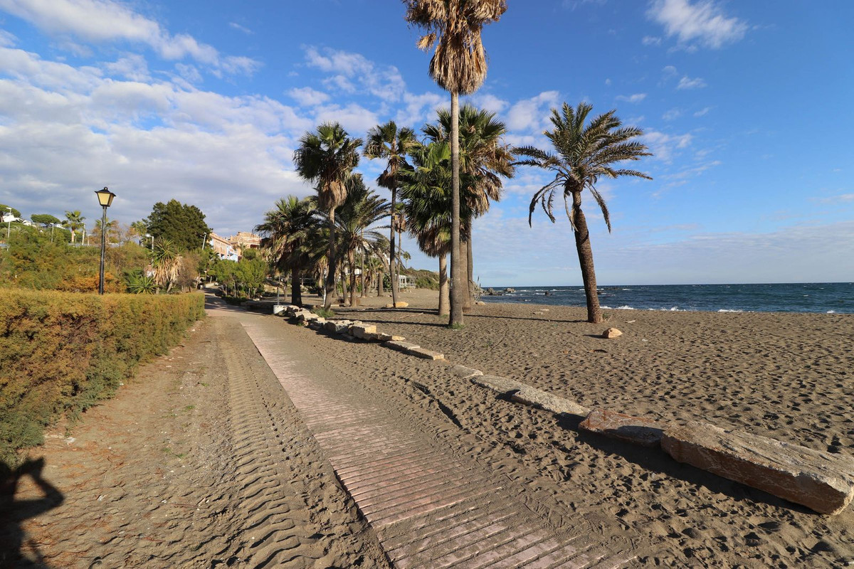 1 Bed, 1 Bath, ApartmentFor Sale, Casares Playa, Malaga