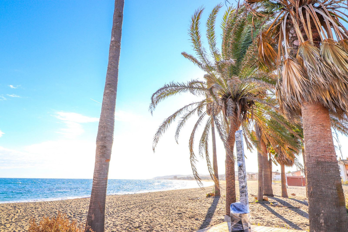 1 Bed, 1 Bath, ApartmentFor Sale, Casares Playa, Malaga