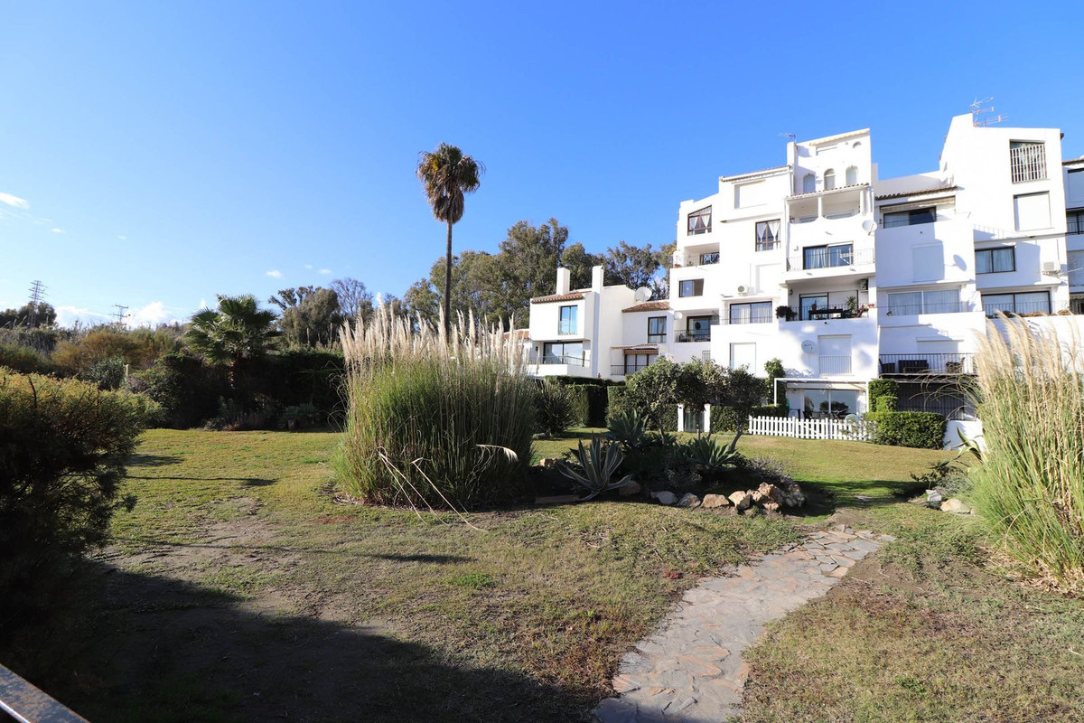 1 Bed, 1 Bath, ApartmentFor Sale, Casares Playa, Malaga