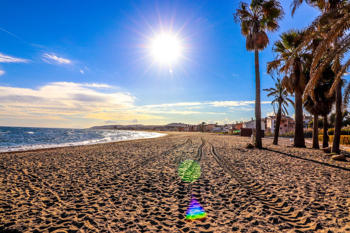 1 Bed, 1 Bath, ApartmentFor Sale, Casares Playa, Malaga