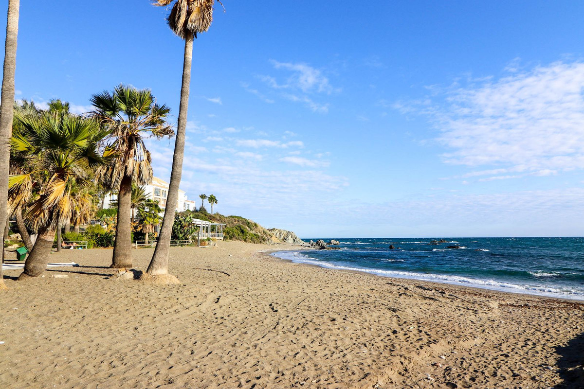 1 Bed, 1 Bath, ApartmentFor Sale, Casares Playa, Malaga