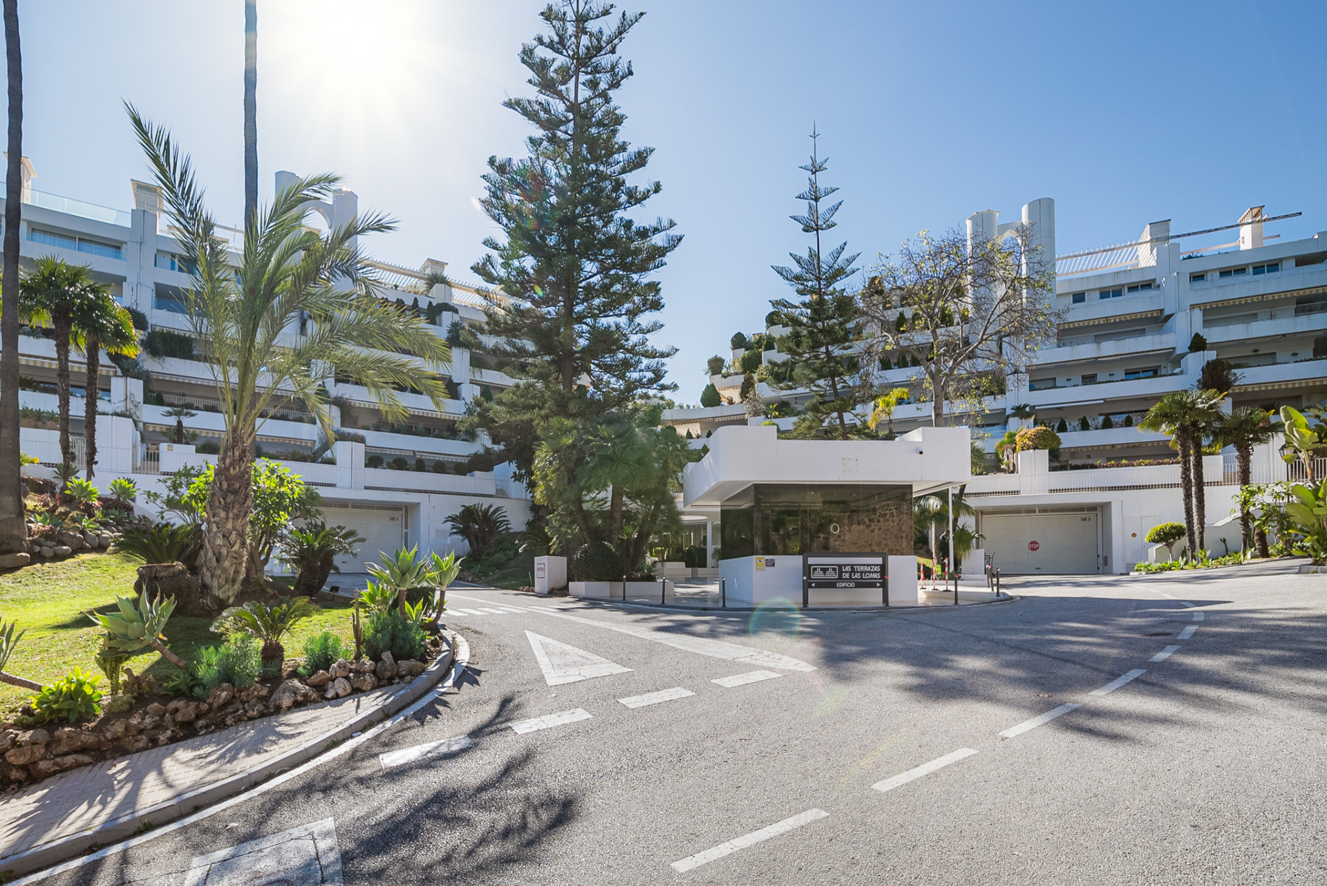 3 Bed, 3 Bath, ApartmentFor Sale, Marbella, Malaga