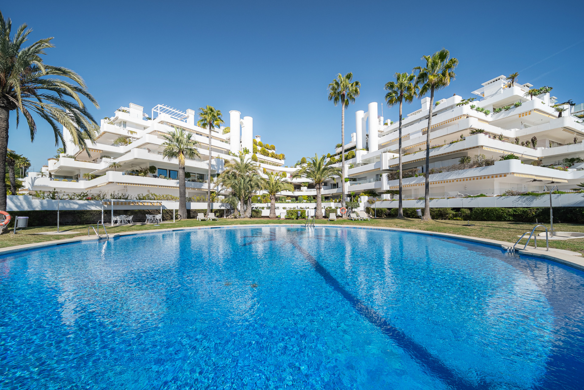 3 Bed, 3 Bath, ApartmentFor Sale, Marbella, Malaga
