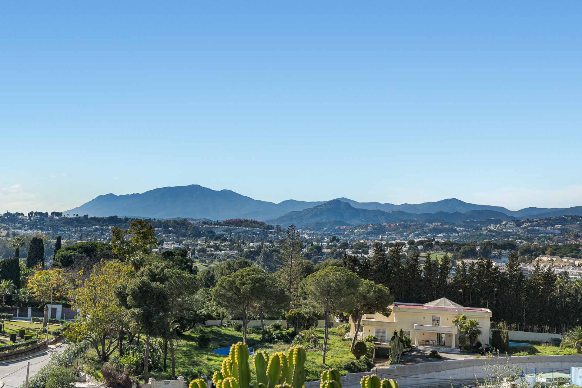 3 Bed, 3 Bath, ApartmentFor Sale, Marbella, Malaga