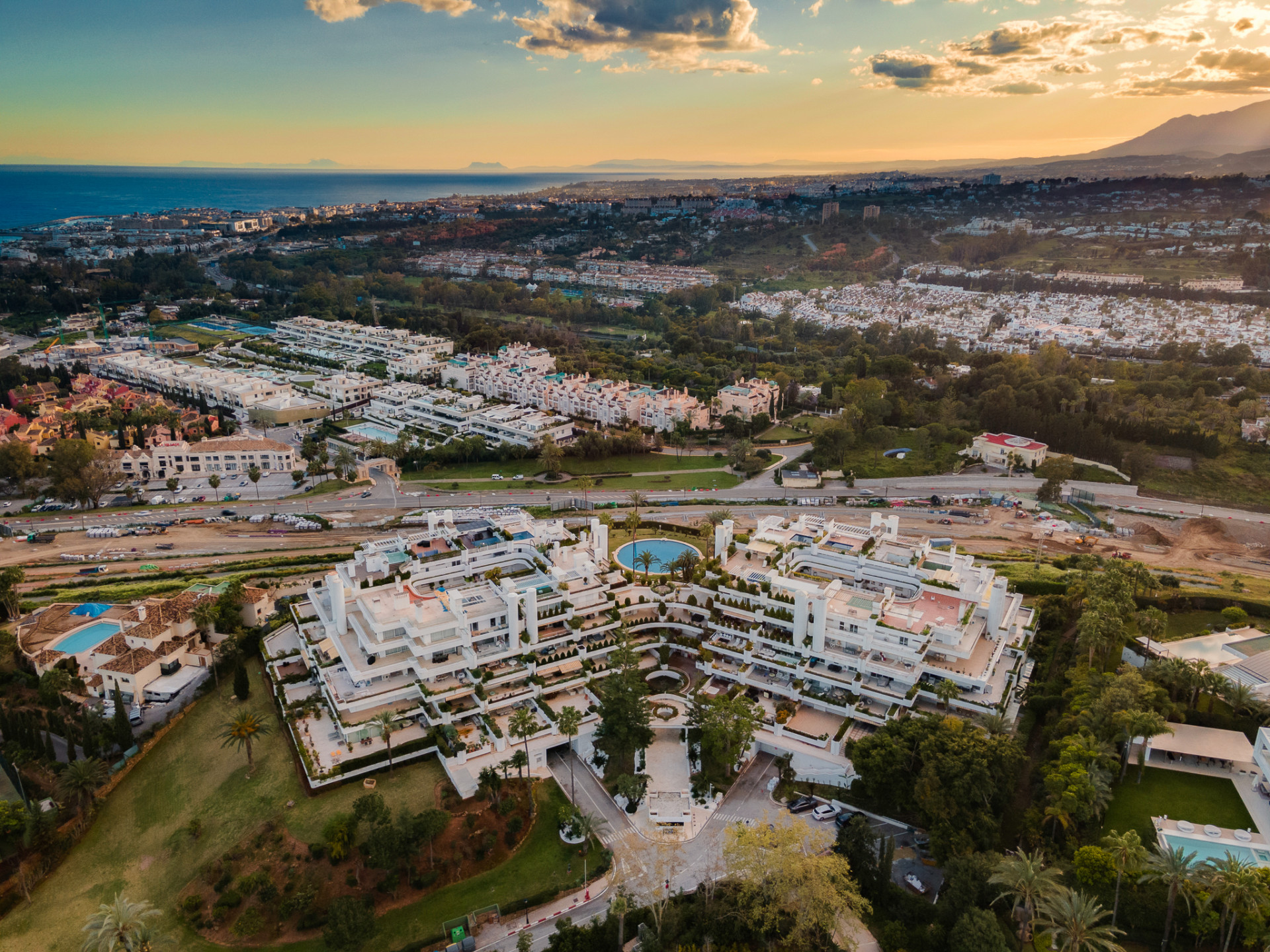 3 Bed, 3 Bath, ApartmentFor Sale, Marbella, Malaga