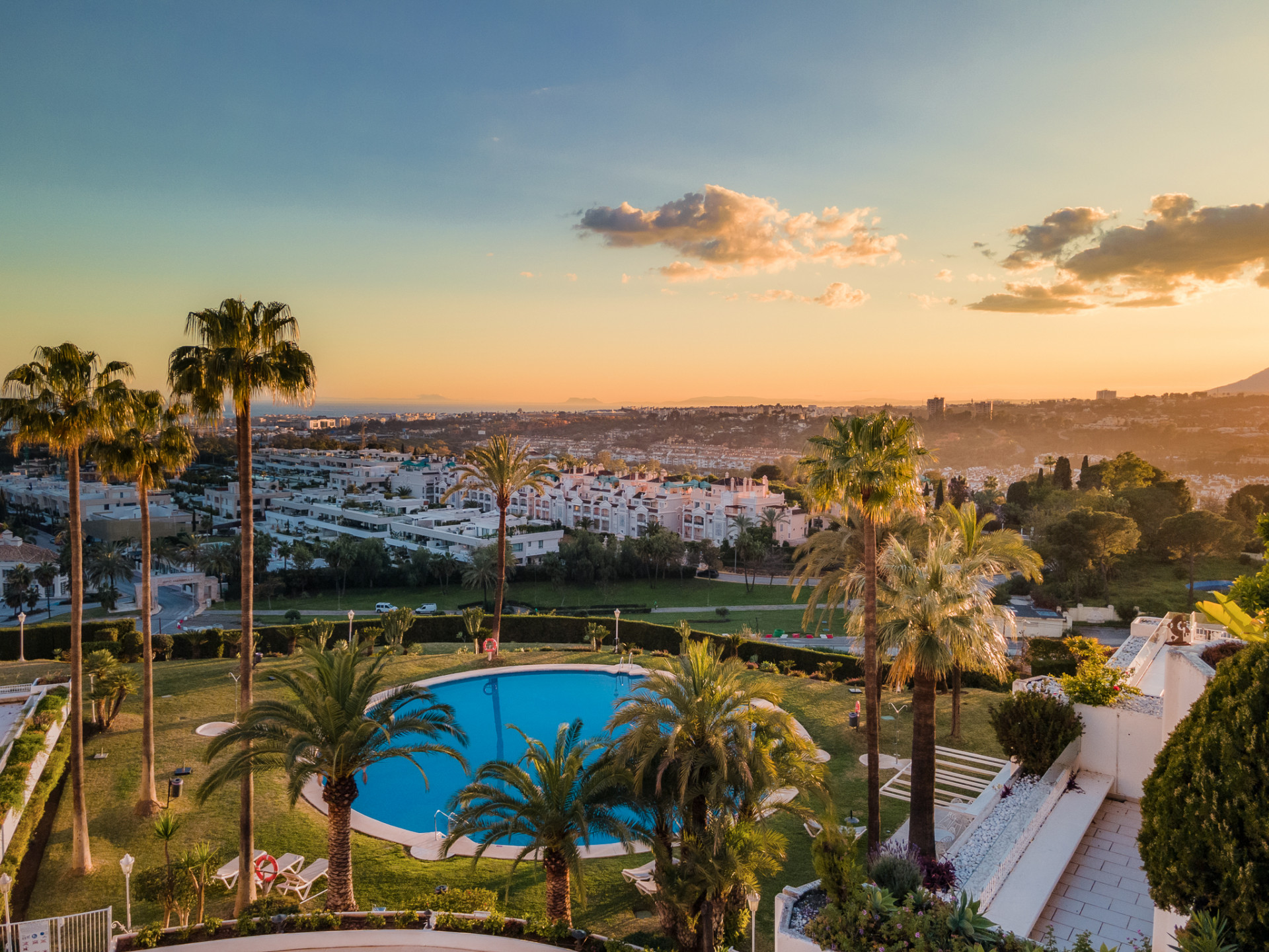 3 Bed, 3 Bath, ApartmentFor Sale, Marbella, Malaga