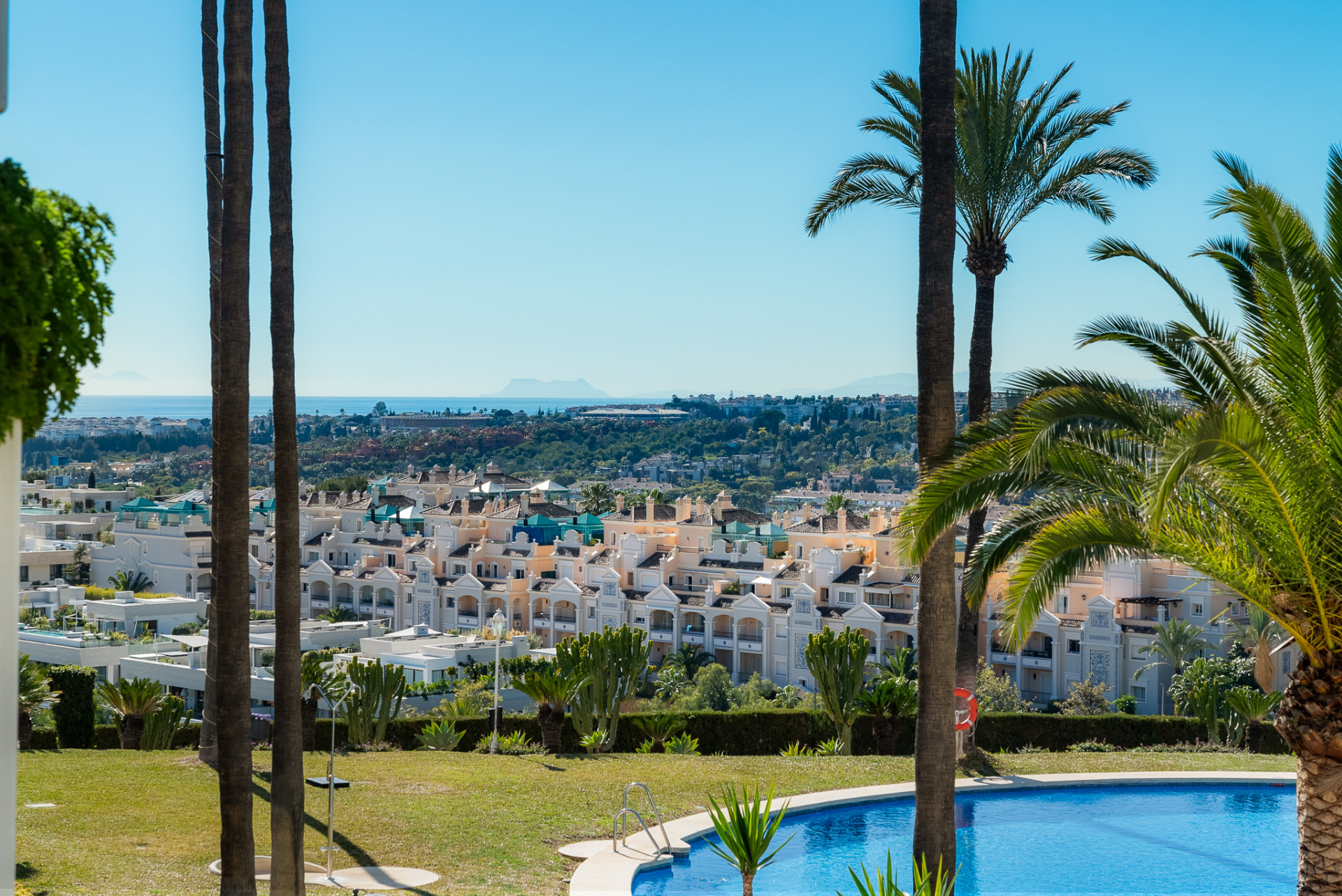 3 Bed, 3 Bath, ApartmentFor Sale, Marbella, Malaga