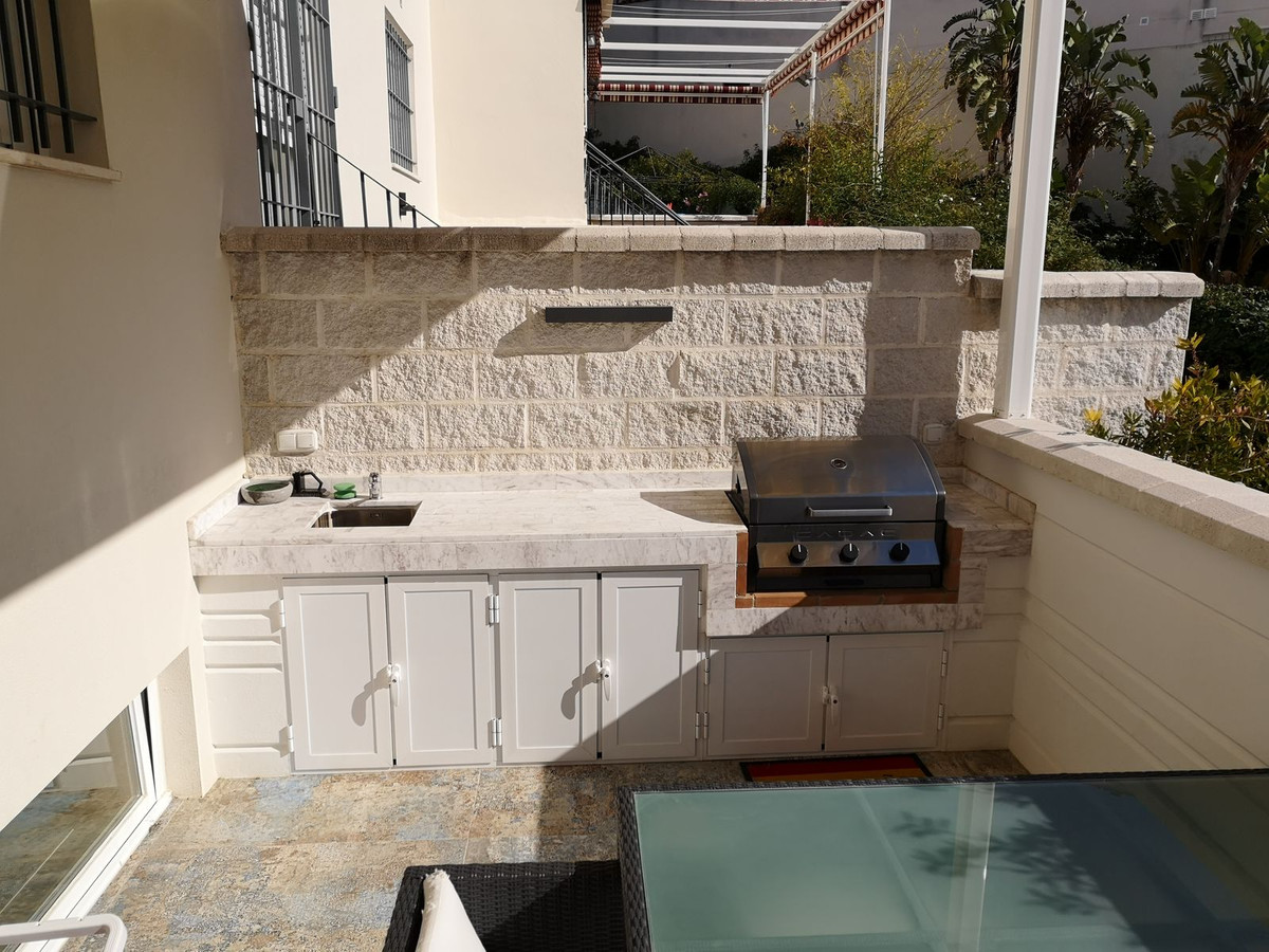 4 Bed, 3 Bath, HouseFor Sale, Estepona, Malaga