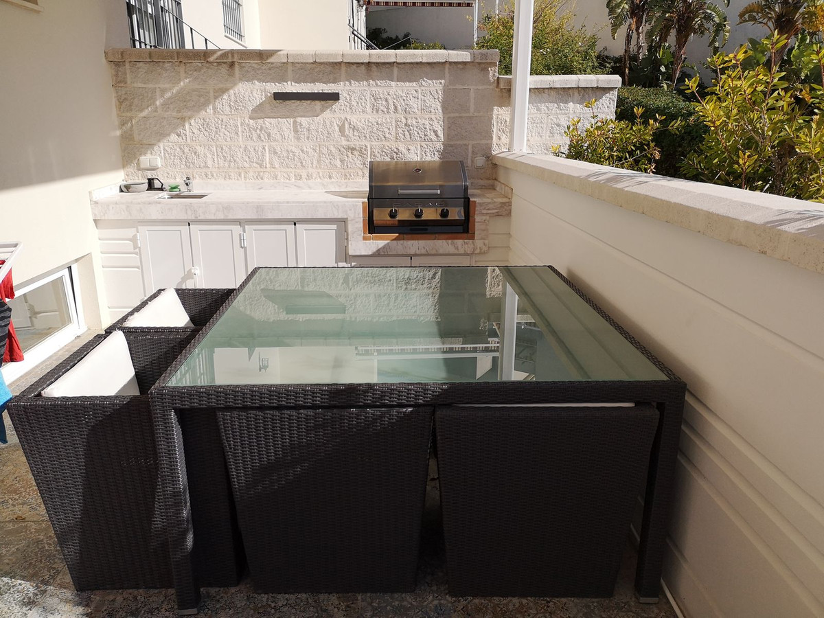 4 Bed, 3 Bath, HouseFor Sale, Estepona, Malaga