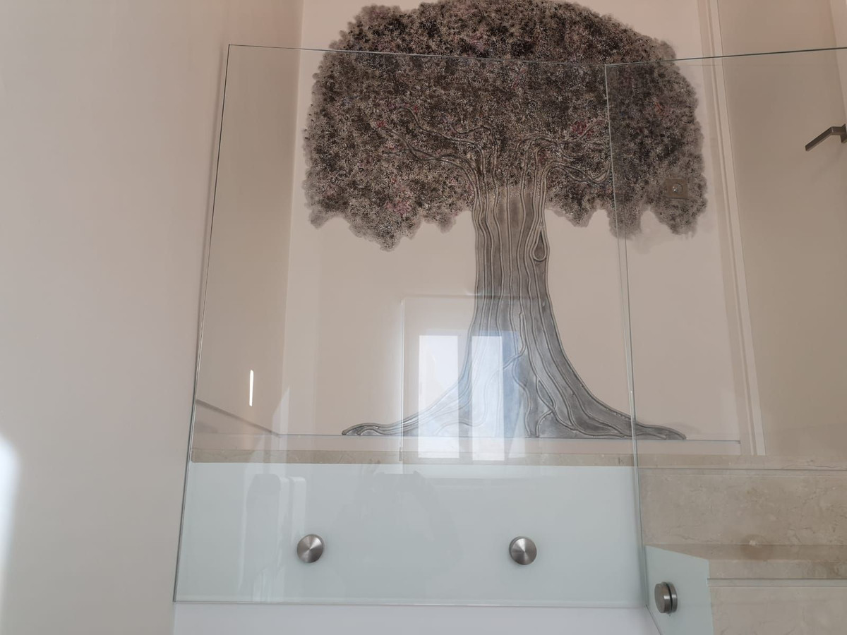 4 Bed, 3 Bath, HouseFor Sale, Estepona, Malaga