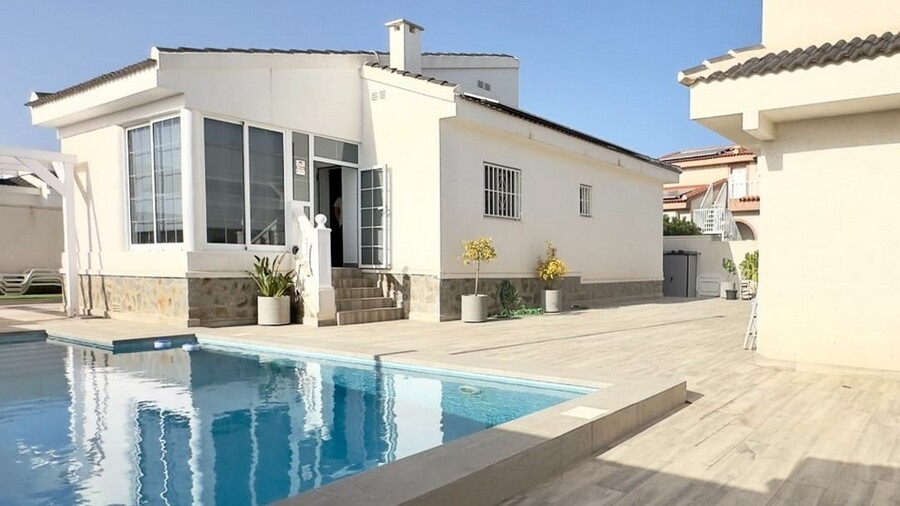 4 Bed, 3 Bath, HouseFor Sale, Ciudad Quesada, Alicante