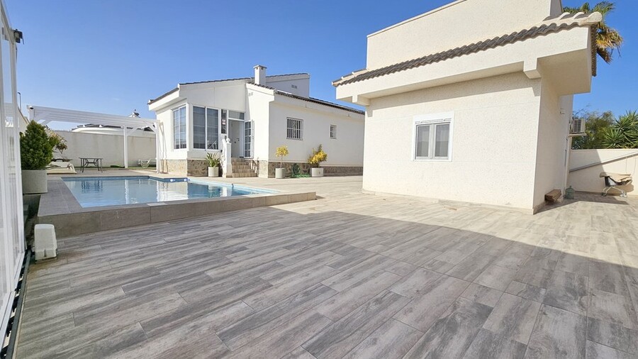 4 Bed, 3 Bath, HouseFor Sale, Ciudad Quesada, Alicante