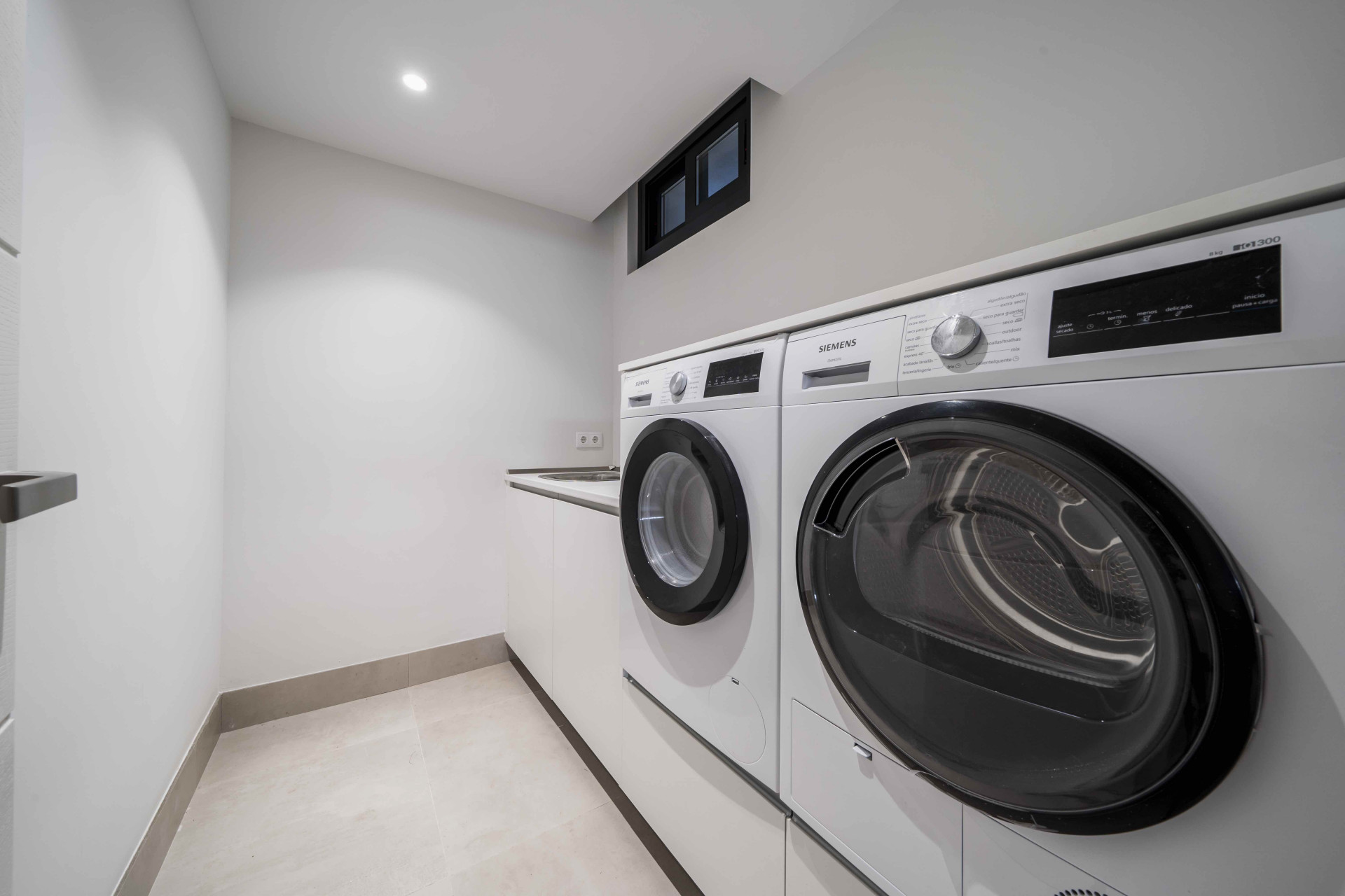 4 Bed, 4 Bath, HouseFor Sale, Estepona, Malaga