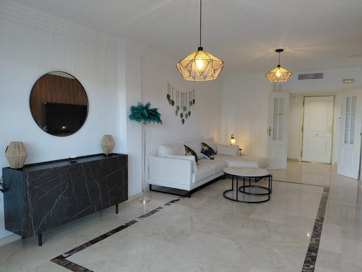 1 Bed, 1 Bath, ApartmentFor Sale, Río Real, Malaga