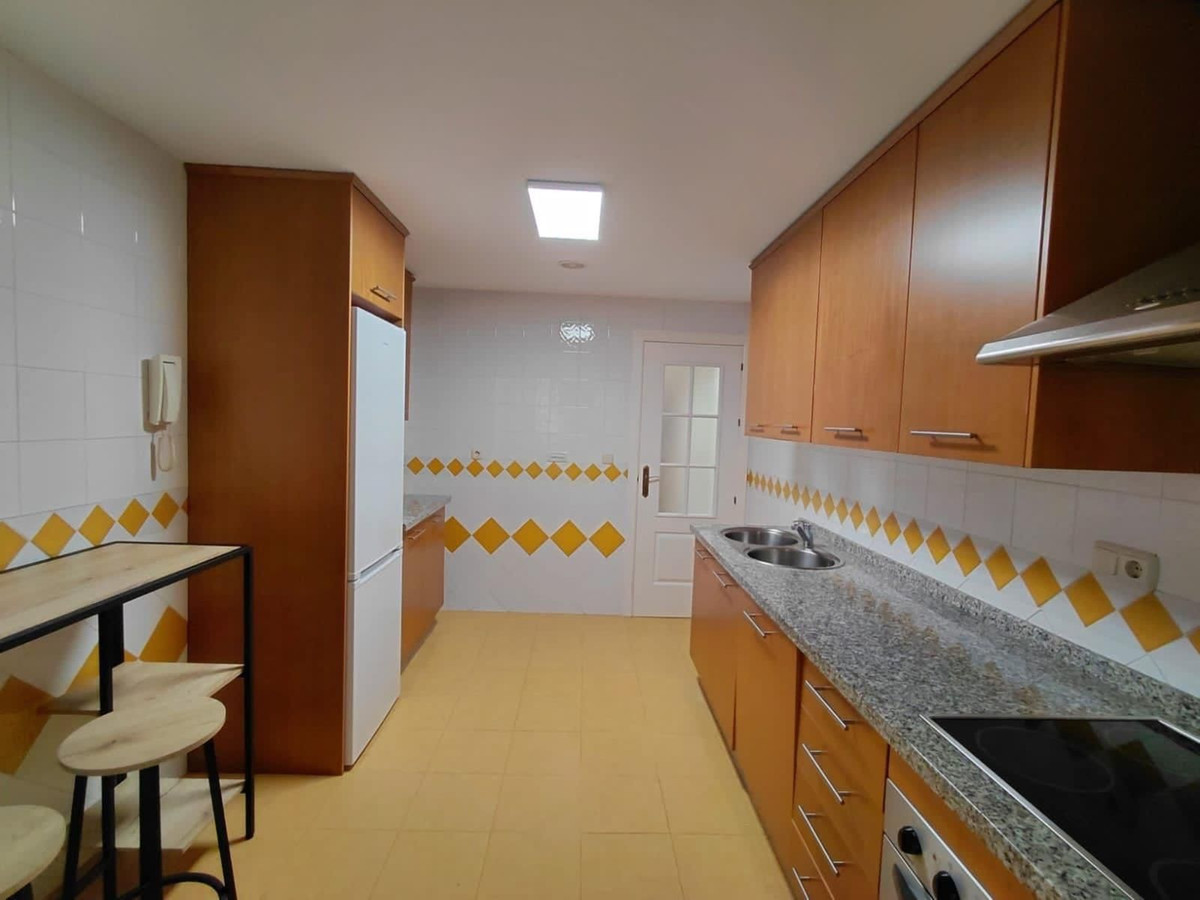 1 Bed, 1 Bath, ApartmentFor Sale, Río Real, Malaga