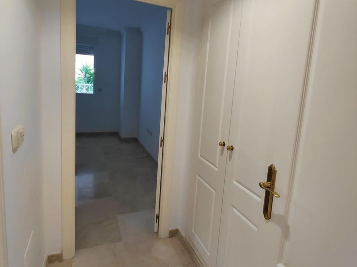 1 Bed, 1 Bath, ApartmentFor Sale, Río Real, Malaga