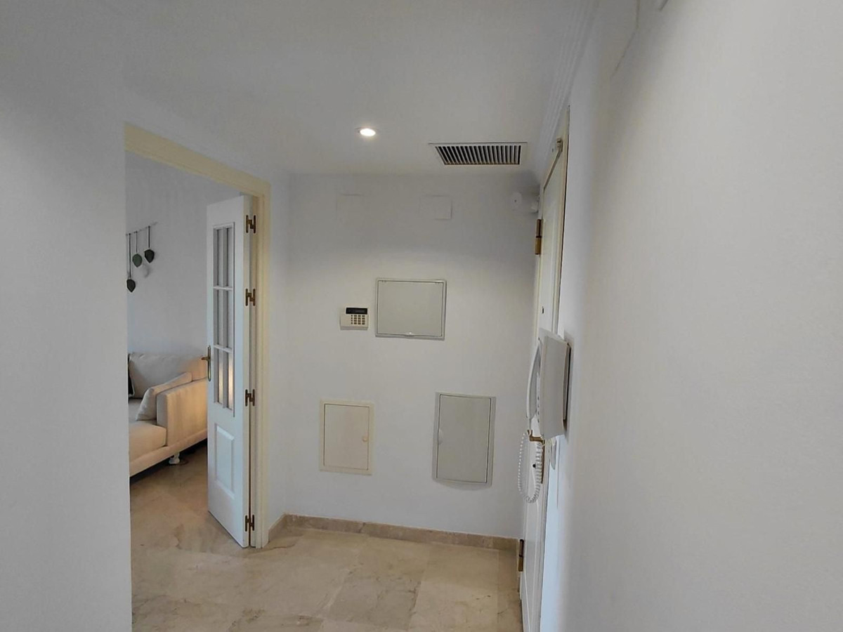 1 Bed, 1 Bath, ApartmentFor Sale, Río Real, Malaga