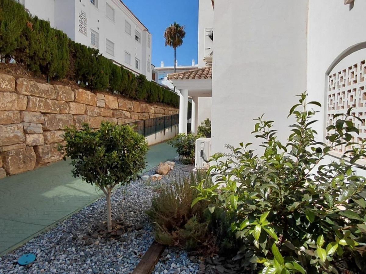 1 Bed, 1 Bath, ApartmentFor Sale, Río Real, Malaga